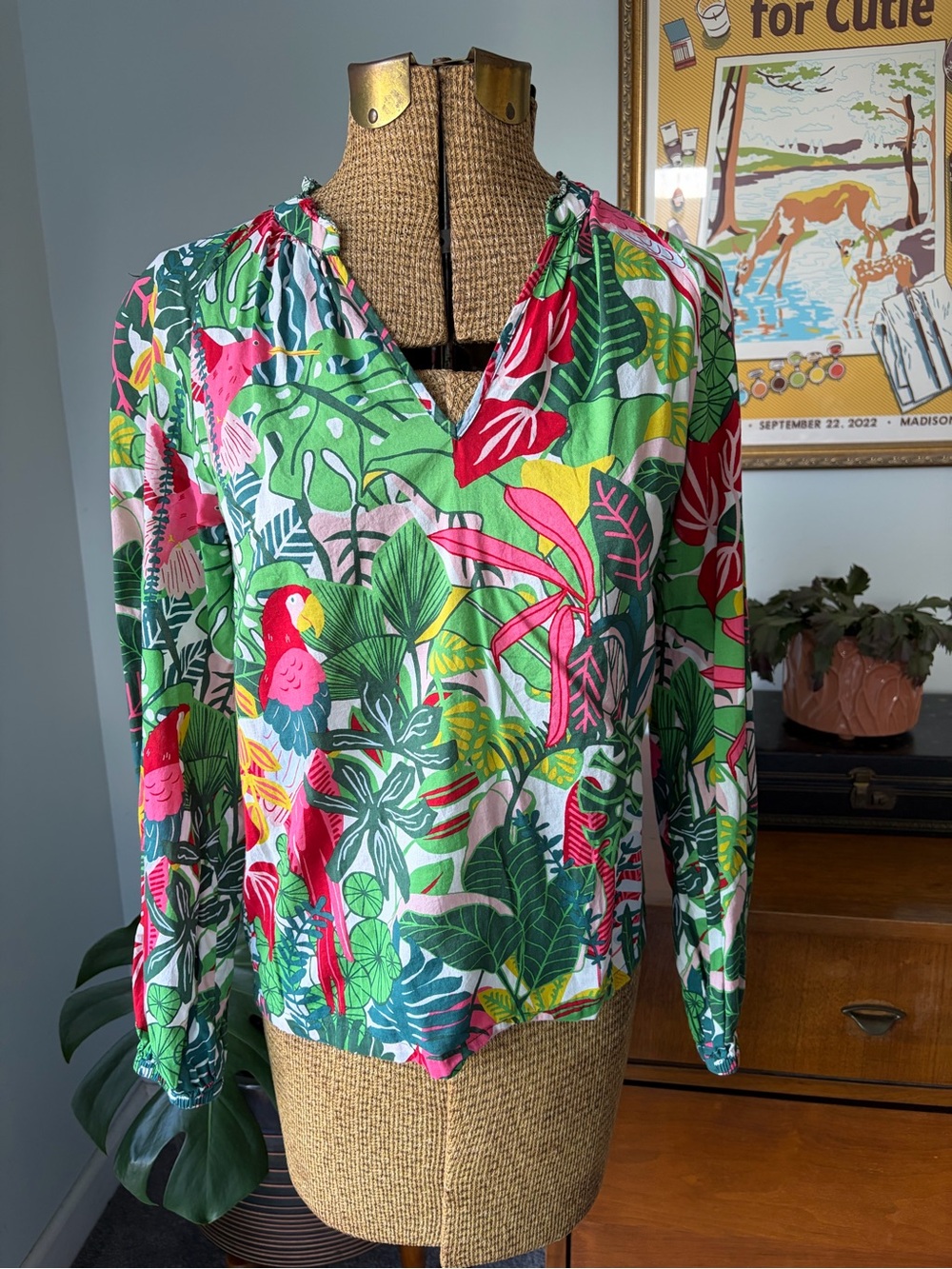 Boden Tropical V-Neck Blouse Parrot Print